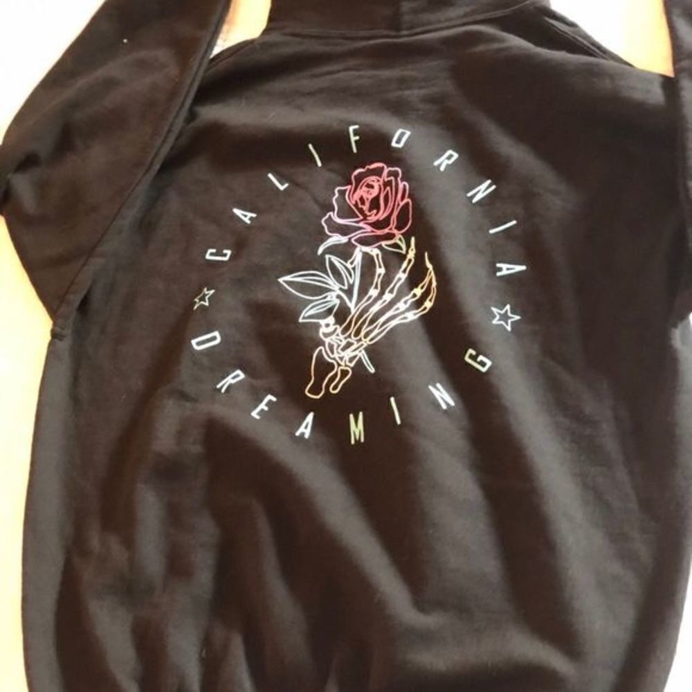 VNT 90’s California Dreaming Skater Hoody